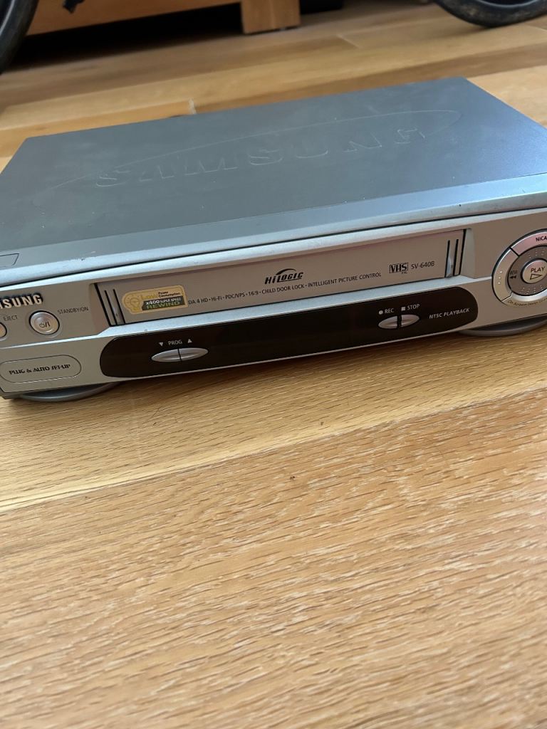 Samsung SV-240B VCR VHS Player – Good Condition