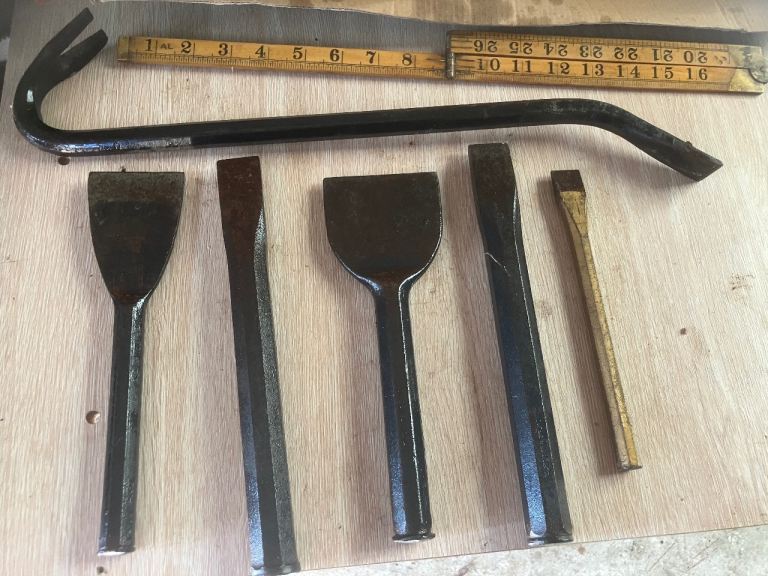 Crowbar and Chisel Set – Good Condition