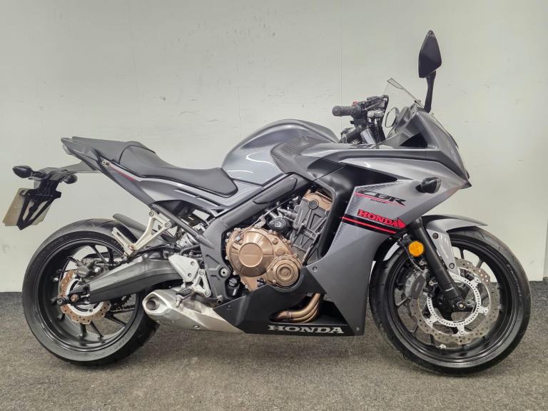 HONDA CBR 650F ** SHOWA FORKS - RandG ENGINE SLIDERS - RandG AXLE SLIDERS 