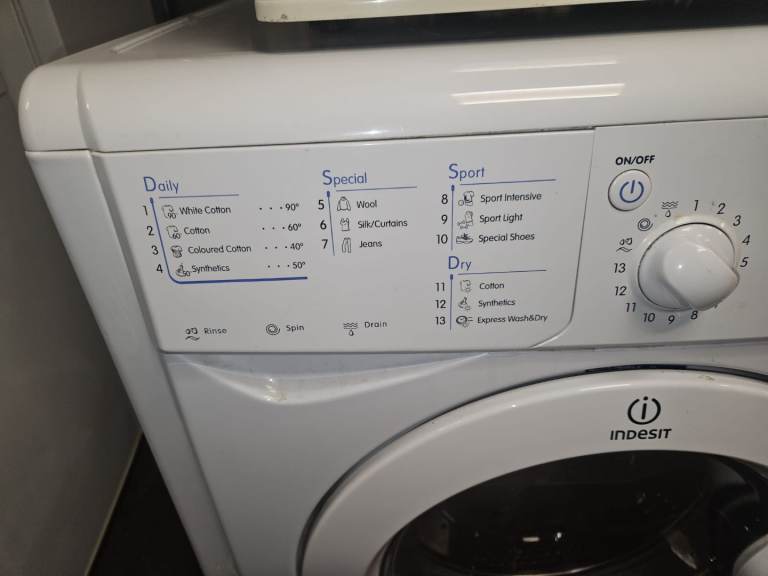 Indesit washer dryer 
