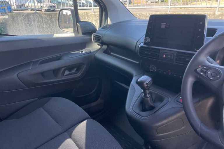 2022 Vauxhall Combo 1.5 Turbo D 2000 Sportive Panel Van 5dr Diesel Manual L1 H1 Euro 6 (100 ps) P...