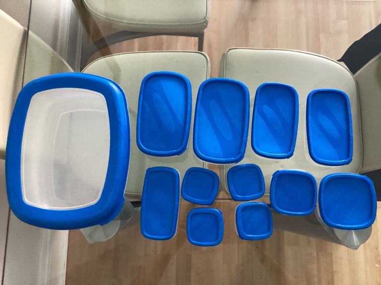 12 tub plastic container set