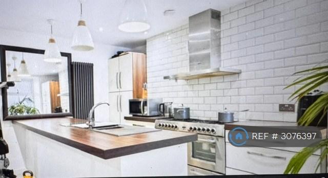 1 bedroom flat in Duff Street, Macduff, AB44 (1 bed) (#3076397)
