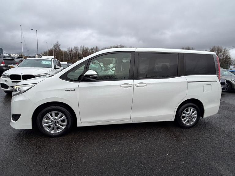  Toyota Noah 1.8 Petrol/Hybrid 7 Seater 5dr Petrol/Electric Hybrid Automatic