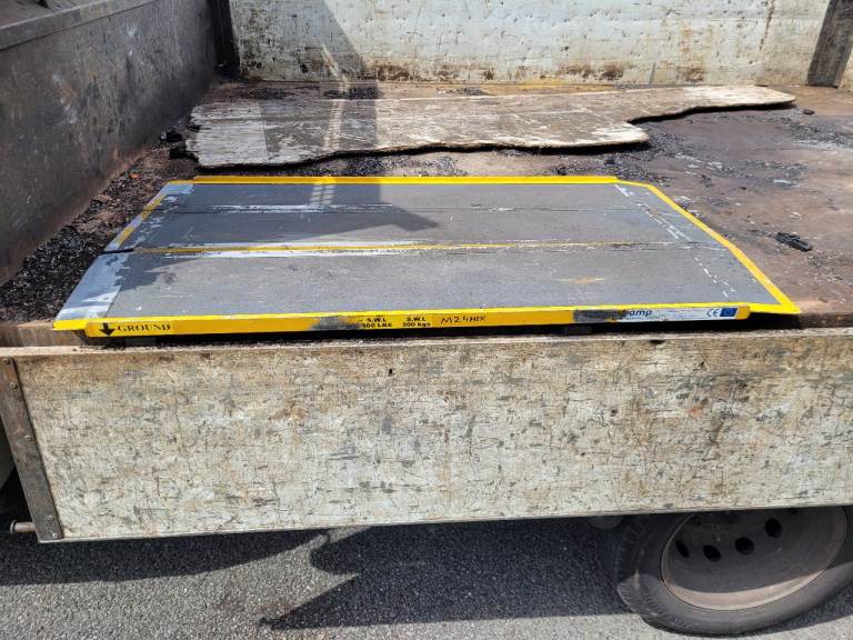 ALUMINUM FOLD AWAY PEUGEOT TEEPEE RAMPS