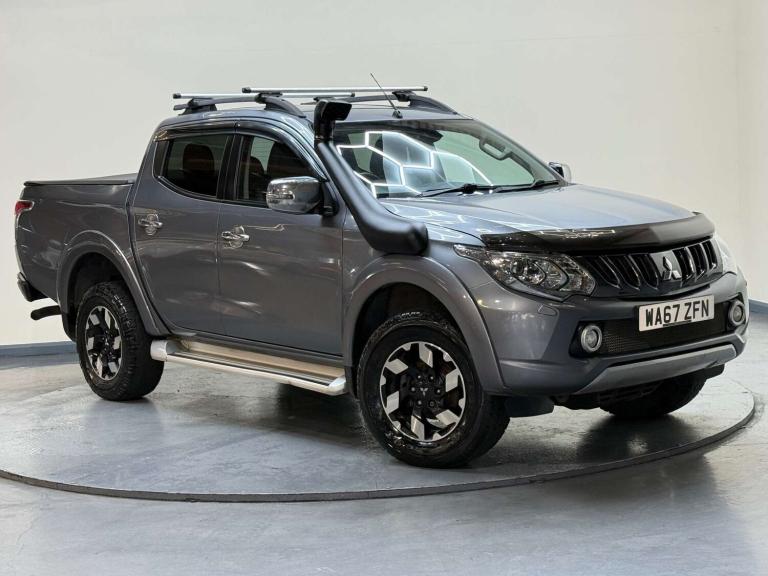 2017 Mitsubishi L200 2.4 L200 Barbarian DI-D Auto 4WD Pickup Diesel Automatic