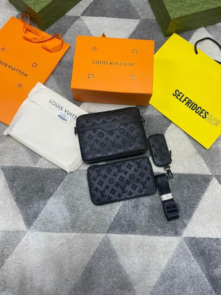 Louis vuitton side bag