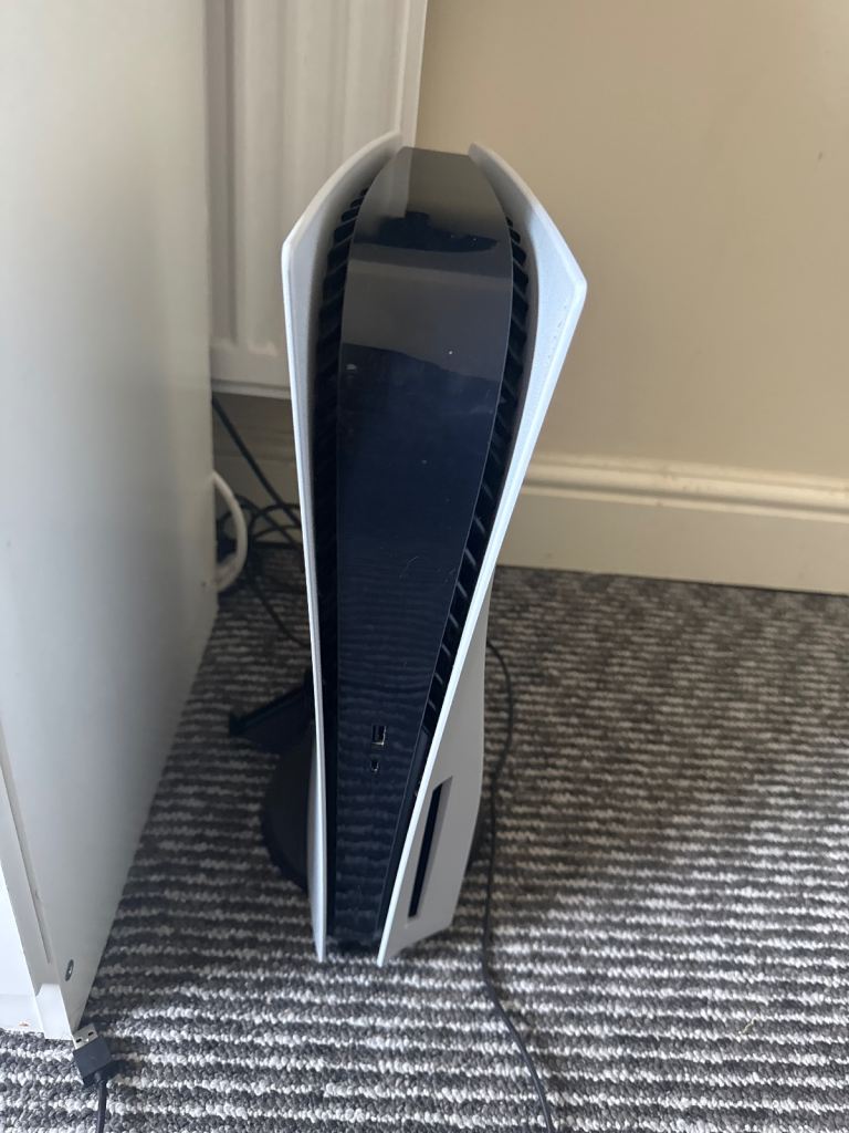 Sony PlayStation 5 Console – White, Good Condition