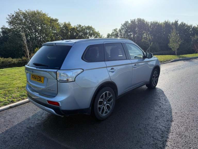 MITSUBISHI OUTLANDER 2.2 DI-D GX3 2014