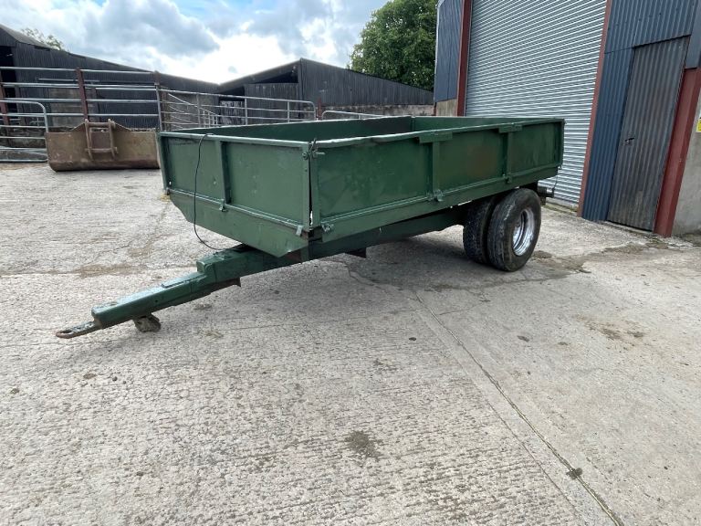 Tipping trailer