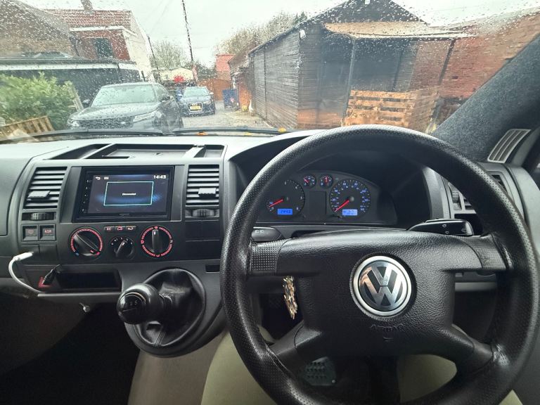 Volkswagen, TRANSPORTER SHUTTLE, Minibus, 2005, Manual, 2460 (cc)