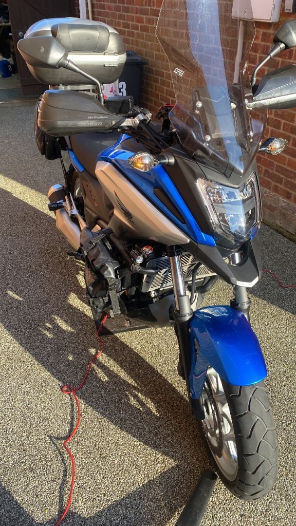 Honda NC750x DCT 2017 Low mileage only 7,200 immaculate condition Blue /Silver 