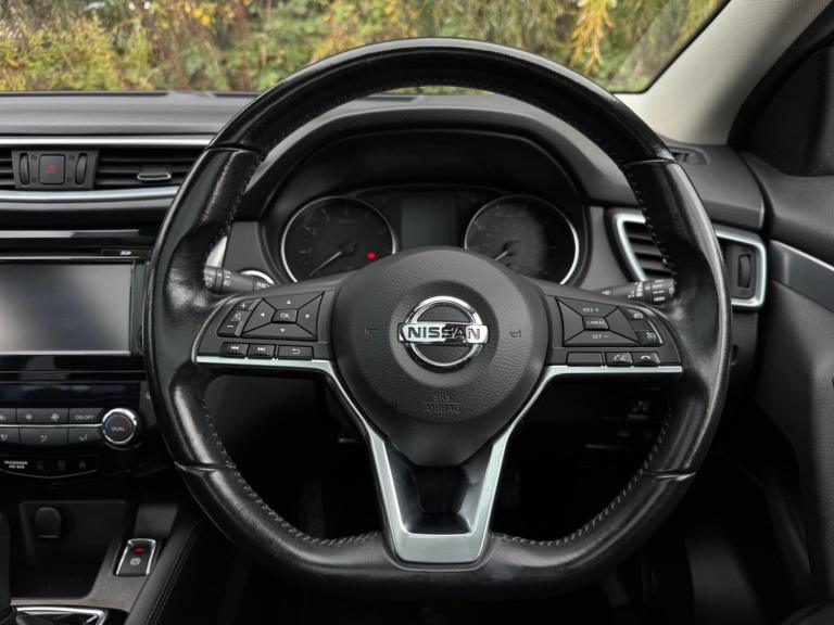 2017 Nissan Qashqai 1.2 DiG-T N-Connecta 5dr Xtronic HATCHBACK PETROL Automatic