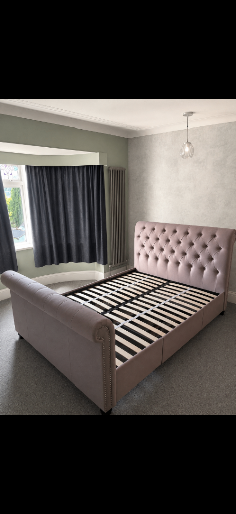 Grey king size bed 