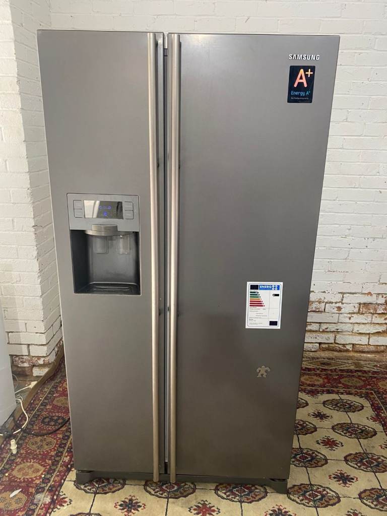 Samsung Grey Ice/Water Dispenser Double Door American Fridge Freezer