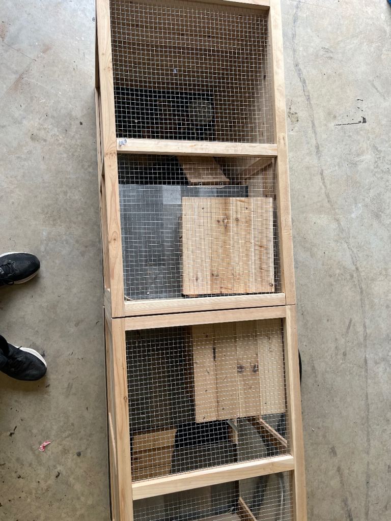 Rabbit hutch 