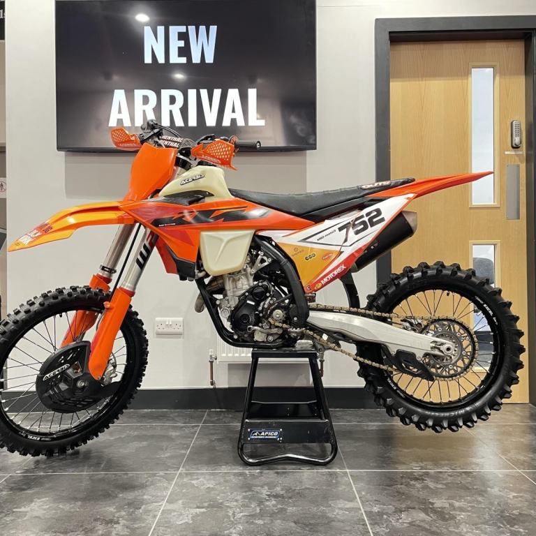 KTM 2025 250 SX-F ONLY 34.5 HOURS MOTORCROSS BIKE 250cc 4T