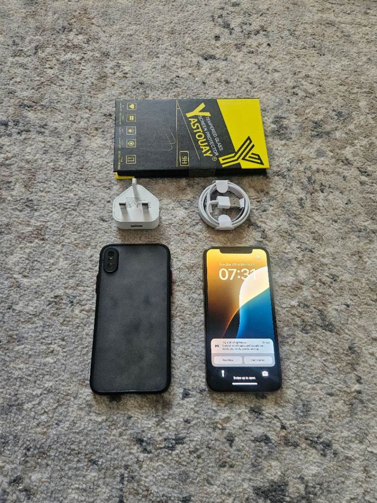 Iphone XS Bundle 64GB Unlocked Gold Warranty I Phone 