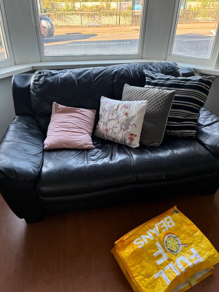 Small sofa idea for small flat/ students/ manshed etc