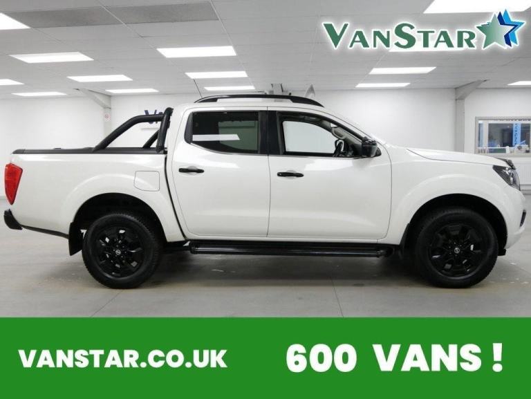 69 NISSAN NAVARA 2.3 DCI 190 BHP N-GUARD EDITION 4WD MANUAL ( SAT NAV )