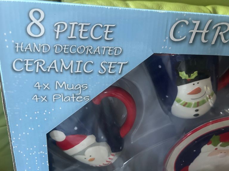Costco Christmas tea hot chocolate mug & plate set 8 hand painted pieces new boxed gift set