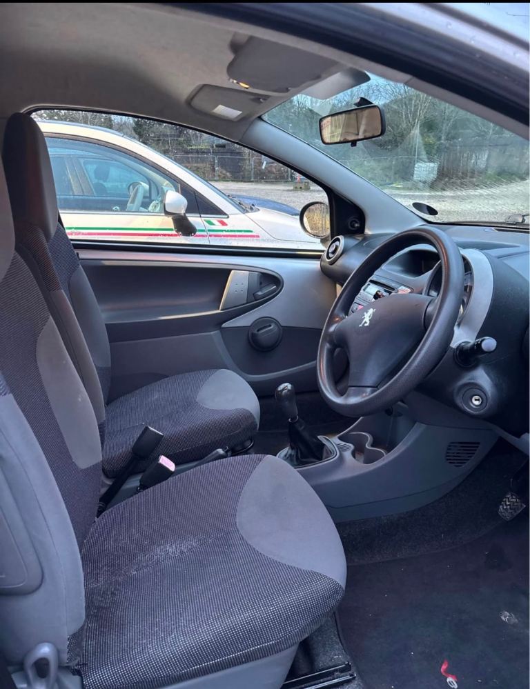 Peugeot 107 1.0 Petrol – 2007 – Silver – Manual – Long MOT