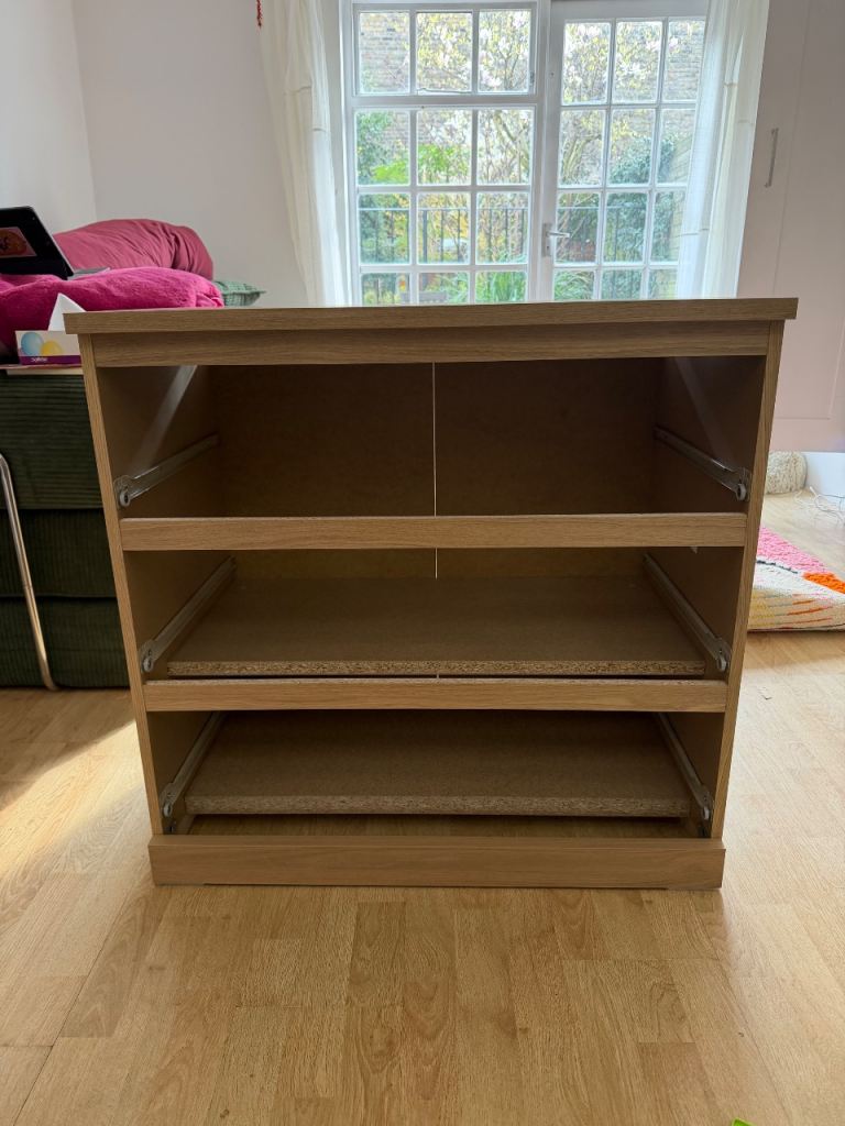 IKEA MALM Chest of 3 Drawers – White Stained Oak Veneer