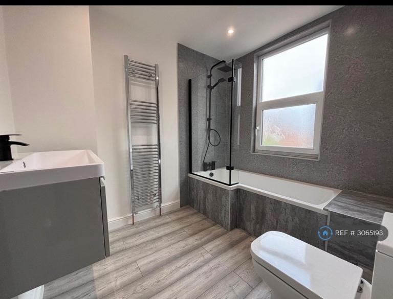 4 bedroom house in Sheffield Road, Barnsley, S70 (4 bed) (#3065193)