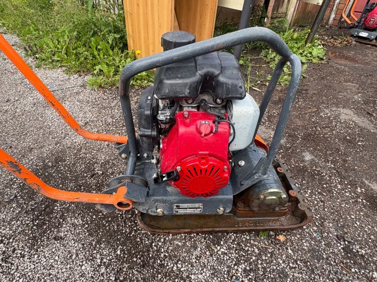 Belle lc3251 wacker plate 
