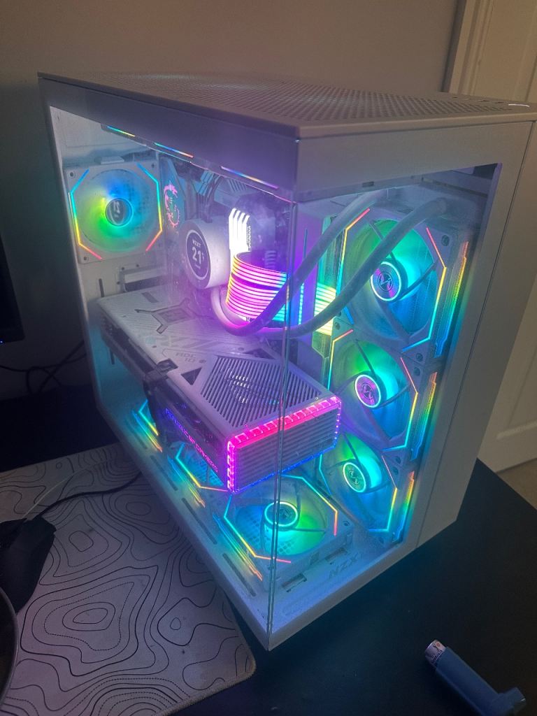 High-End Gaming PC with RTX 4090 Graphics Card - Like New