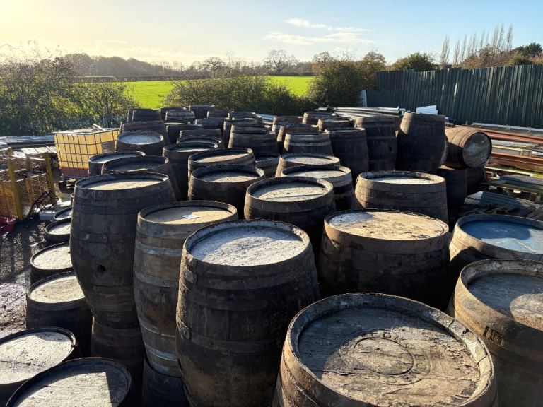 Solid Oak barrels 