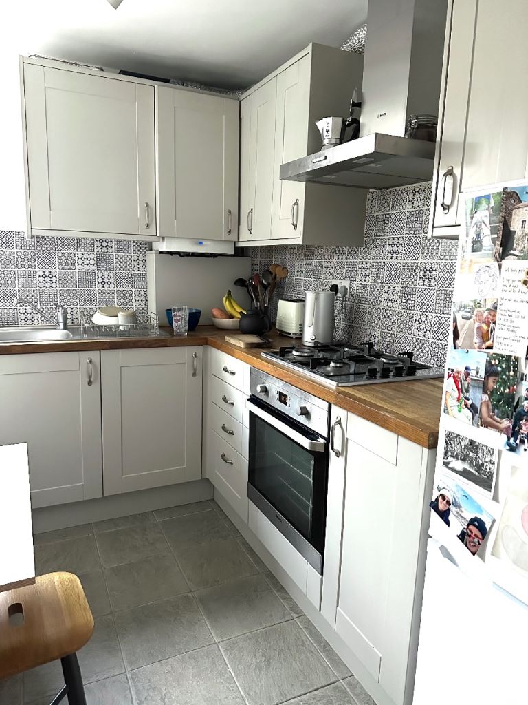 Kitchen Cupboards & Appliances