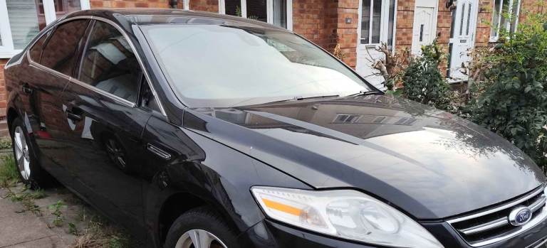 Ford Mondeo Mk4 Bonnet Black Panther G6 £50