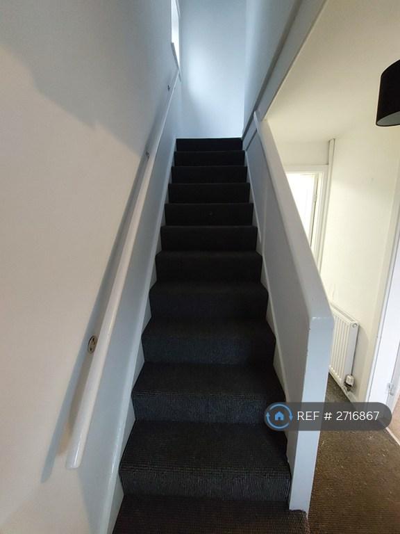 3 bedroom house in Stockdale Crescent, Bamber Bridge, Preston, PR5 (3 bed) (#2716867)