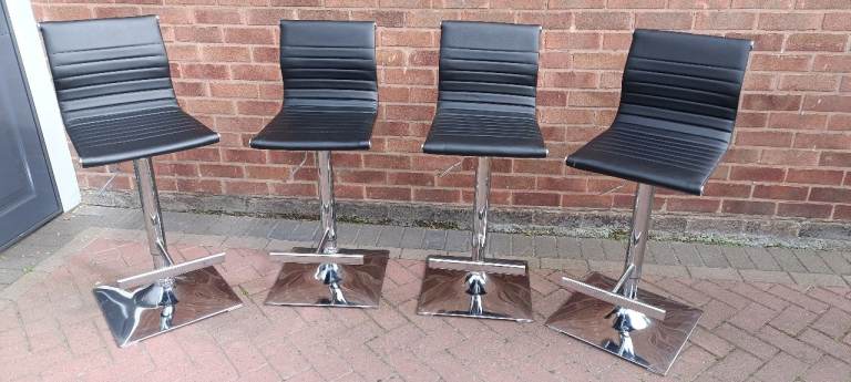 Set of 4 Black Faux Leather Bar Stools