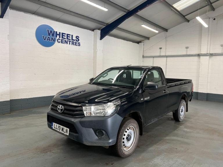 2019 Toyota Hilux Active Pick Up 2.4 D-4D PICK UP DIESEL Manual