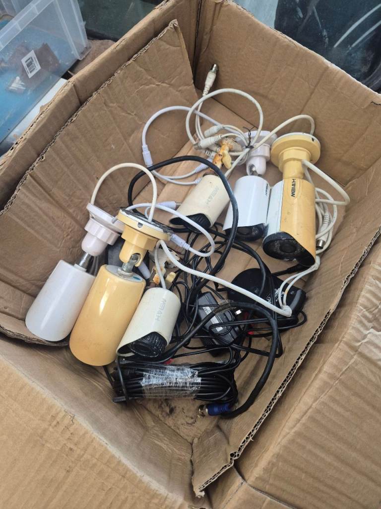 Job Lot of Security Cameras – Mixed Colours, Untested