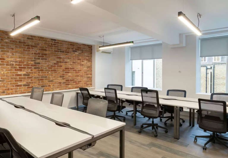 Soho Serviced Office For 22 Desks - Flexible Private Furnished Space