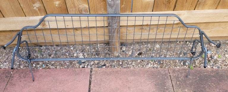 Freelander 2 dog guard