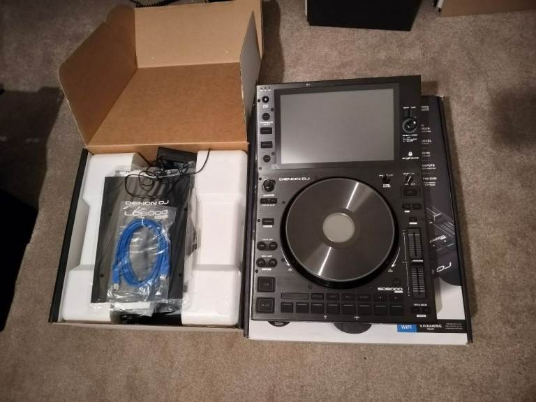 Denon DJ SC6000 / LC 6000 Prime Bundle