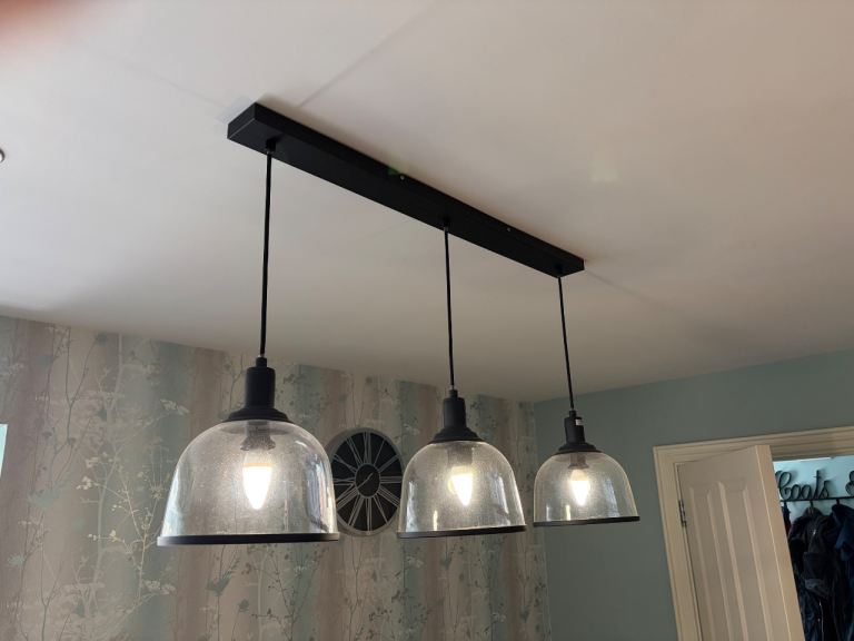 Kitchen/dining three pendant light fitting 