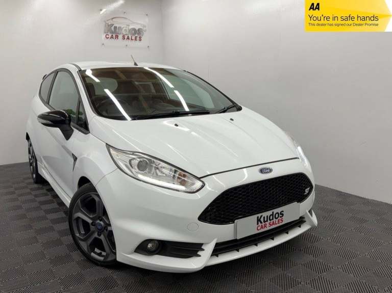 2017 Ford Fiesta 1.6 ST-3 3dr - 51000 miles - NAV - CRUISE - FSH HATCHBACK Petrol Manual