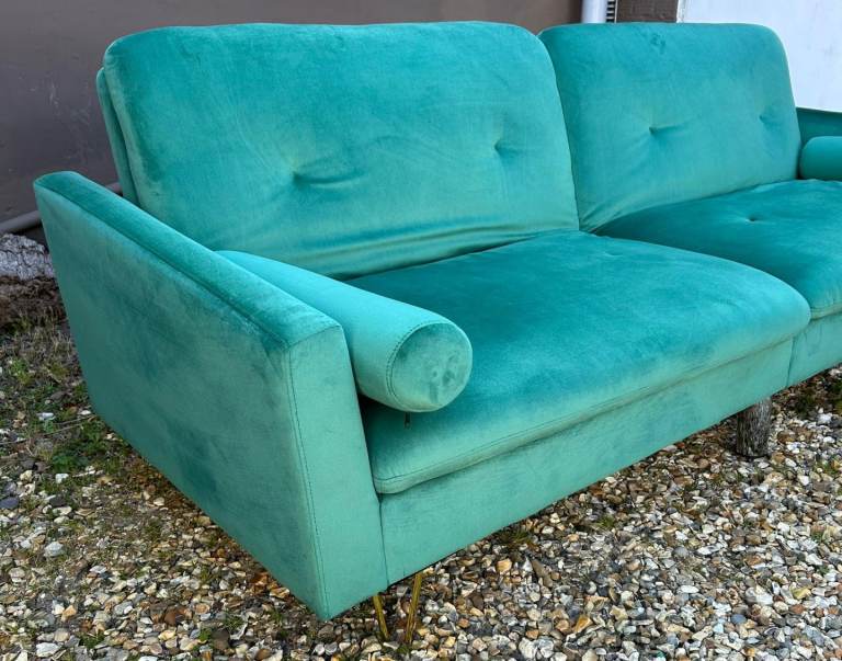 Emerald green 2-3 seater sofa bed by ManoMano-can be delivered