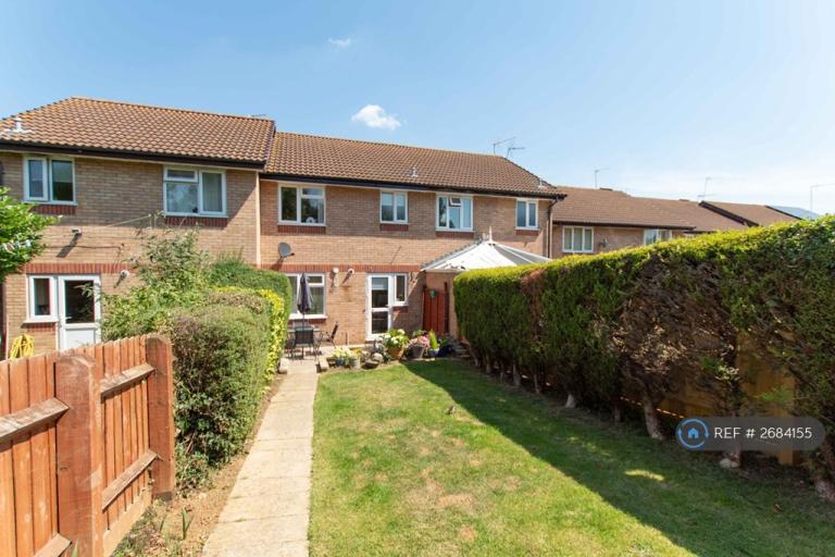 3 bedroom house in Frensham Close, Banbury, OX16 (3 bed) (#2684155)