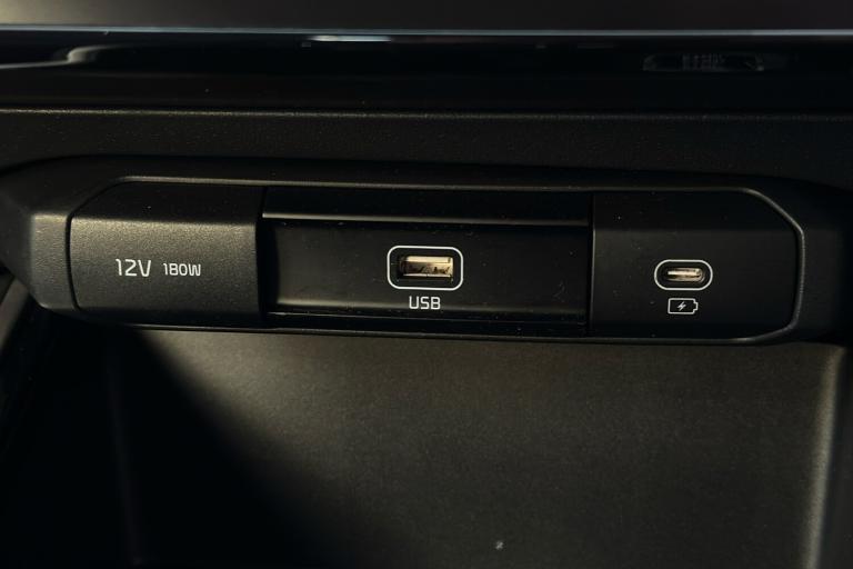  Kia Niro Hybrid 1.6h Gdi 2 Suv 5dr Petrol Hybrid Dct Euro 6 s/s 127 Bhp