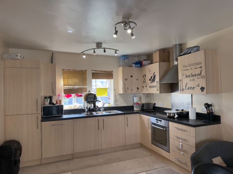 1 Bed space available for men in Dartford 