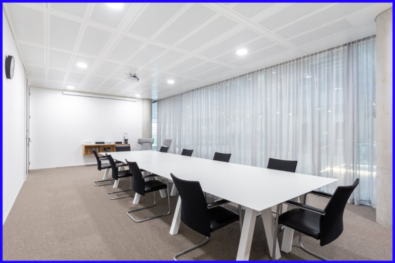 London - W4 5YA, Fully equipped open-plan offices for rent in 3 Chiswick Park