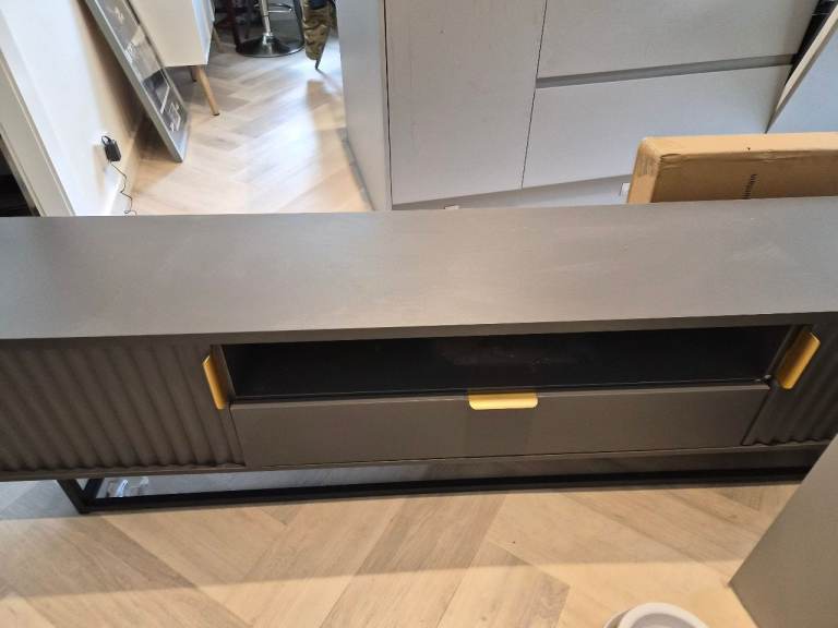 Tv cabinet