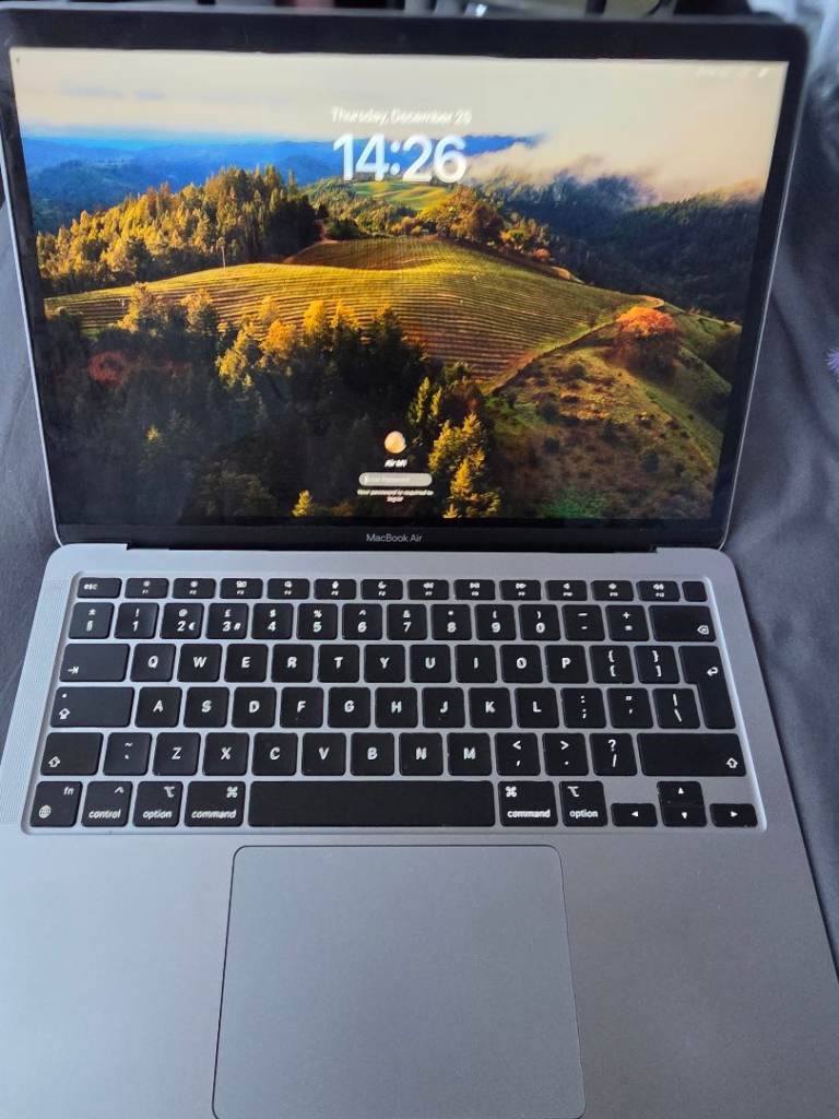 Apple macbook Air 13 M1 2020 please read