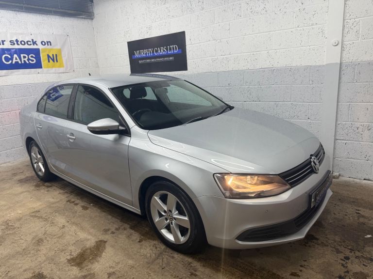 EXCELLENT EXAMPLE £20 TAX PARKING SENSORS DRIVES AS NEW!